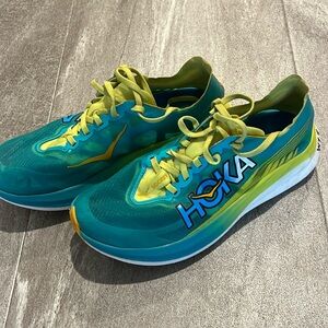 Hoka Rocket X2 shoes